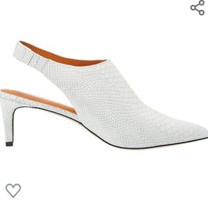 Joie White bootie kitten heels shoes